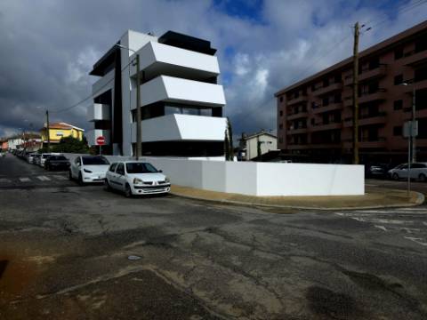 T1 c/ Terraço (29m2) |Lg. Garagem e Arrumos | SÃO COSME