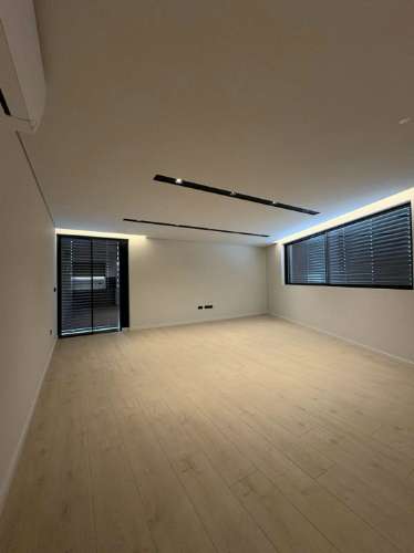 T4 Único no Piso | Terraço (48.40m2) | Box 2 Carros e Arrumos | SÃO COSME