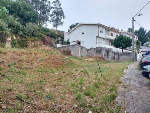 Lote Moradia 4 Frentes (680m2) - São Pedro da Cova