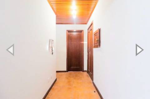 Apartamento T2 à Zona Industrial Portelinha