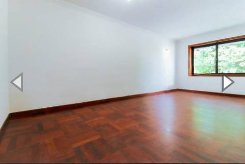Apartamento T2 à Zona Industrial Portelinha