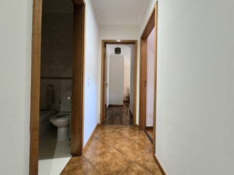 T2 Próximo ao Metro | Garagem Box | Vilar de Andorinho