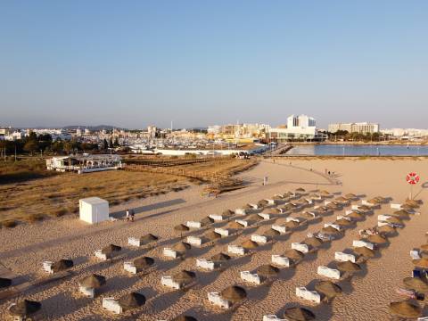 Moradia em banda V3+2 Vilamoura