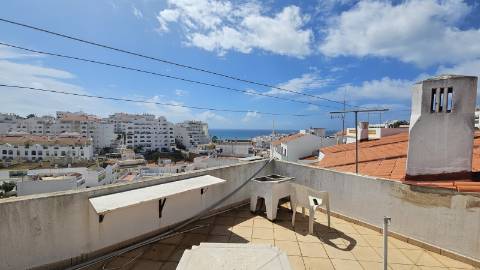 Apartamento T3 para remodelar em Albufeira
