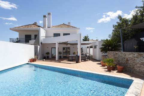 Moradia T4 com piscina - Boliqueime