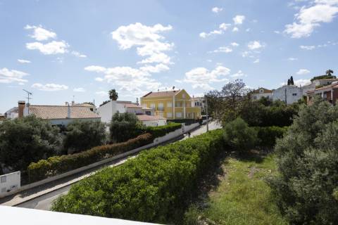 Moradia T4 com piscina - Boliqueime