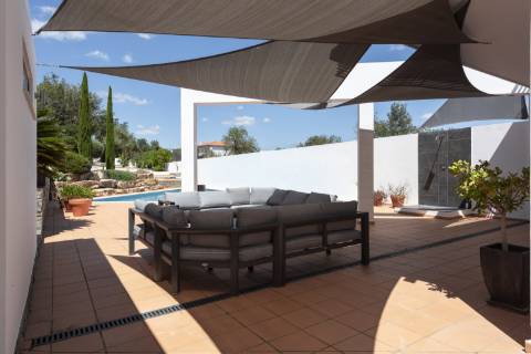 Moradia T4 com piscina - Boliqueime