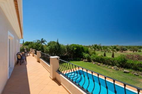 Moradia T3+1 em Vilamoura, vista para o golfe - Arrendamento anual