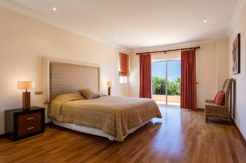 Moradia T3+1 em Vilamoura, vista para o golfe - Arrendamento anual