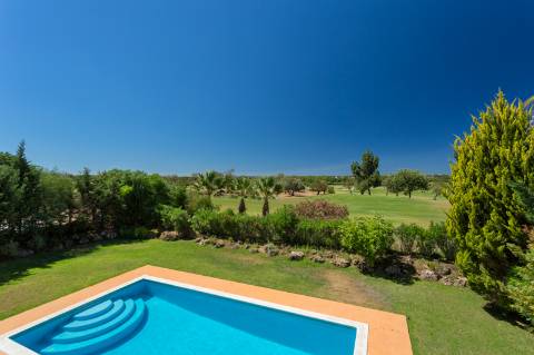 Moradia T3+1 em Vilamoura, vista para o golfe - Arrendamento anual