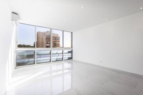 Apartamento T0 - Renovado em Vilamoura