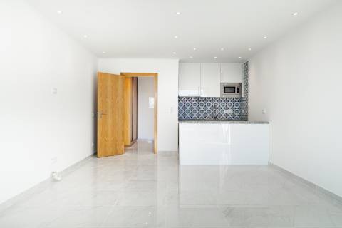 Apartamento T0 - Renovado em Vilamoura