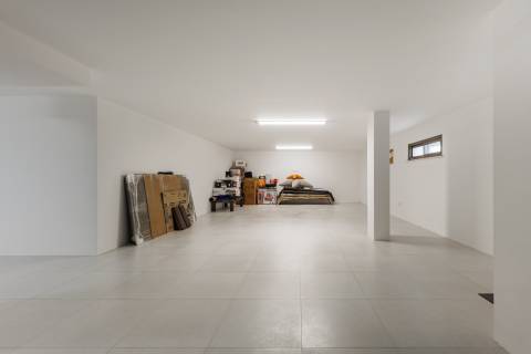 Moradia com piscina e vista para o golfe, num complexo prestigiado e seguro
