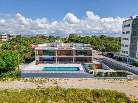 Novo apartamento T2 com acesso privado ao rooftop - Perto da praia, Quarteira