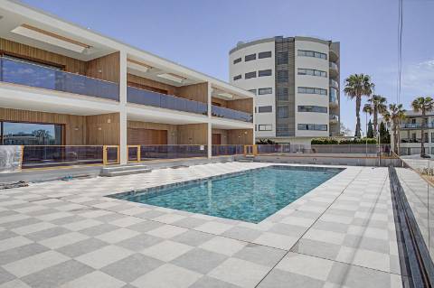Novo apartamento T2 com acesso privado ao rooftop - Perto da praia, Quarteira