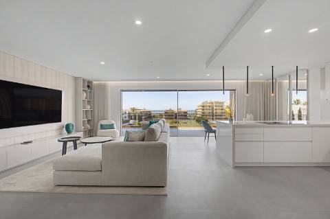 Novo apartamento T2 com acesso privado ao rooftop - Perto da praia, Quarteira