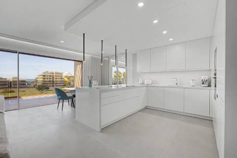Novo apartamento T2 com acesso privado ao rooftop - Perto da praia, Quarteira