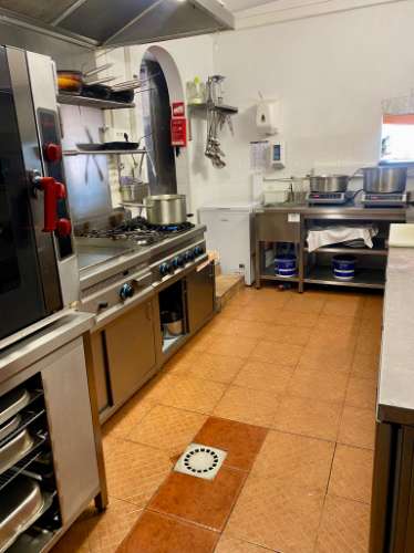 Trespasse Restaurante com localização premium