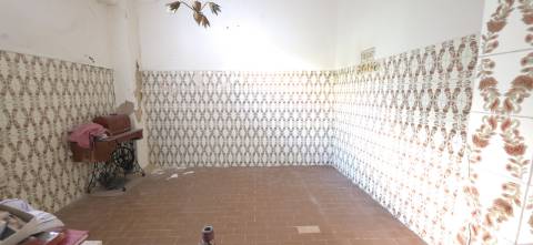 Moradia T3 - Tavira no centro histórico, por recuperar