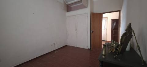 Moradia T3 - Tavira no centro histórico, por recuperar