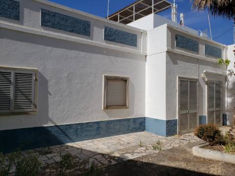 Moradia T3 - Tavira no centro histórico, por recuperar