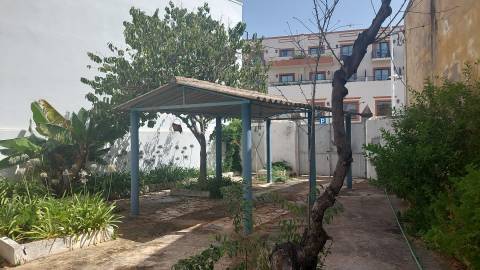 Moradia T3 - Tavira no centro histórico, por recuperar
