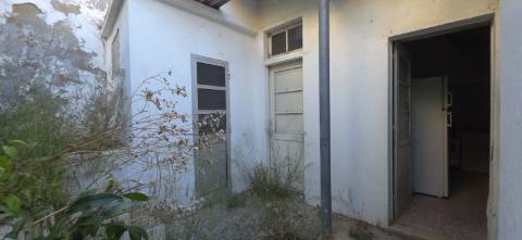 Moradia T3 - Tavira no centro histórico, por recuperar
