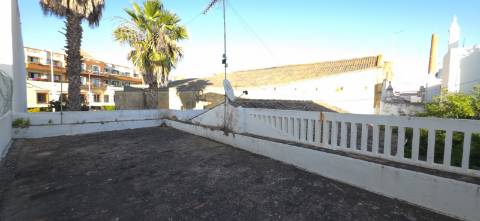 Moradia T3 - Tavira no centro histórico, por recuperar