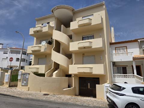 Apartamento renovado T1+1 - Albufeira