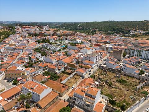 Moradia T3+1 - Silves centro histórico, pronta a habitar