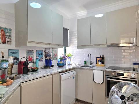 Fantástico Apartamento T1+1 com Terraço na Marina de Vilamoura