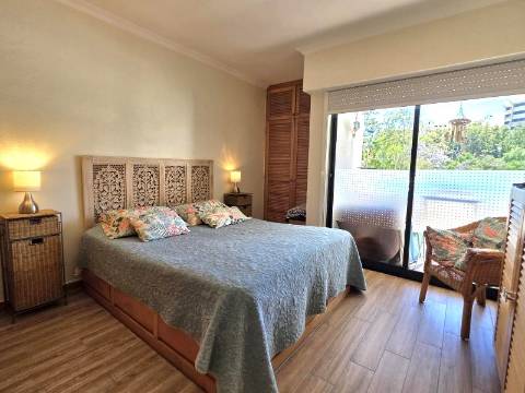 Fantástico Apartamento T1+1 com Terraço na Marina de Vilamoura