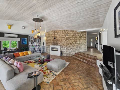 Moradia T4 com vista mar, Santa Bárbara de Nexe - Autonomia, luxo e serenidade
