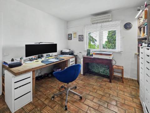 Moradia T4 com vista mar, Santa Bárbara de Nexe - Autonomia, luxo e serenidade