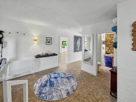 Moradia T4 com vista mar, Santa Bárbara de Nexe - Autonomia, luxo e serenidade