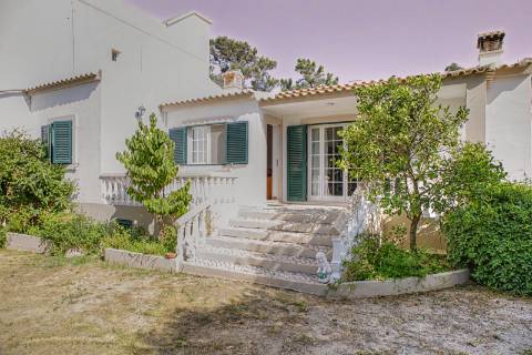 Moradia T3 com dois anexos independentes - Luz de Tavira