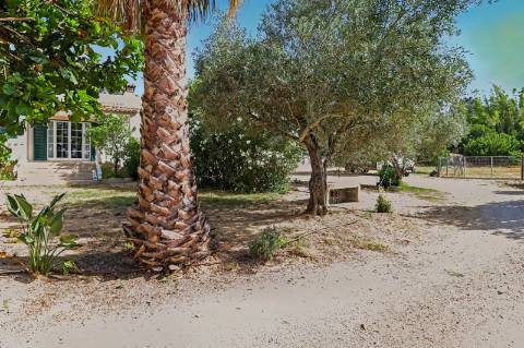 Moradia T3 com dois anexos independentes - Luz de Tavira