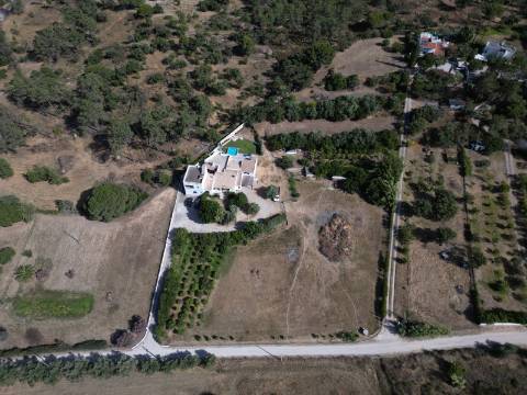 Moradia T3 com dois anexos independentes - Luz de Tavira