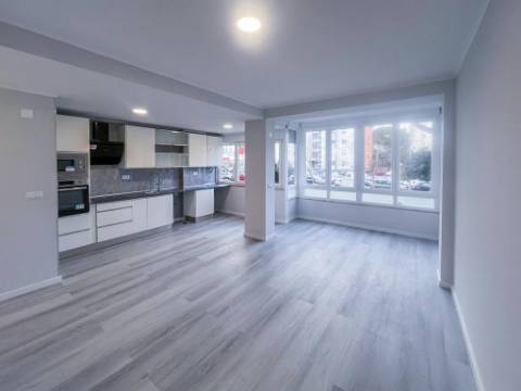 Apartamento T2 no Centro de Oeiras - Totalmente Remodelado