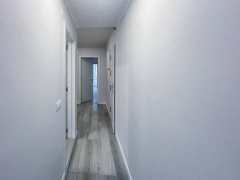 Apartamento T2 no Centro de Oeiras - Totalmente Remodelado