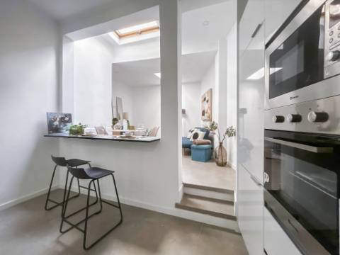 Apartamento T3 Remodelado à Venda na Penha de França, Lisboa