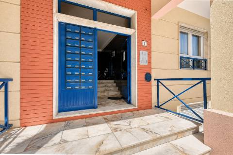 Apartamento T2 à venda na Tapada das Mercês, Sintra, perto da Estação