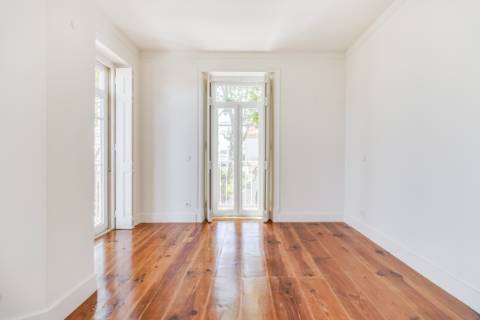 Para Venda | Apartamento T4 | Estoril