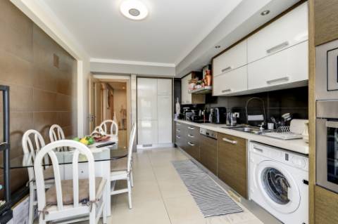 EXCENENTE DUPLEX COM GARAGEM BOX E DOIS TERAÇOSNA URBANIZAÇÃO VARANDAS DO MONTIJO