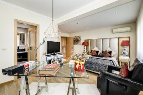 EXCENENTE DUPLEX COM GARAGEM BOX E DOIS TERAÇOSNA URBANIZAÇÃO VARANDAS DO MONTIJO