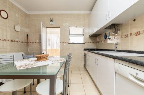 MORADIA - PRÉDIO - COM VARIOS APARTAMENTOS - PISCINA - EM MANTA ROTA - VILA NOVA DE CACELA - VRSA - ALGARVE