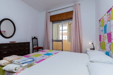 MORADIA - PRÉDIO - COM VARIOS APARTAMENTOS - PISCINA - EM MANTA ROTA - VILA NOVA DE CACELA - VRSA - ALGARVE