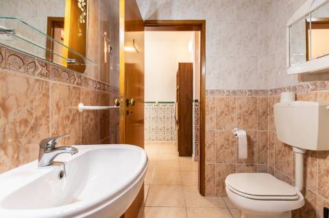 MORADIA - PRÉDIO - COM VARIOS APARTAMENTOS - PISCINA - EM MANTA ROTA - VILA NOVA DE CACELA - VRSA - ALGARVE