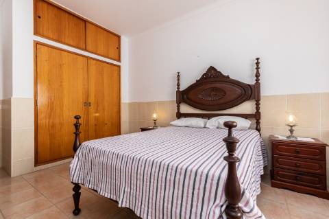 MORADIA - PRÉDIO - COM VARIOS APARTAMENTOS - PISCINA - EM MANTA ROTA - VILA NOVA DE CACELA - VRSA - ALGARVE