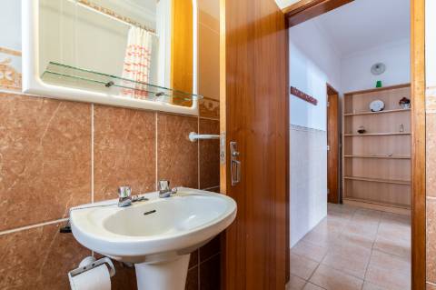 MORADIA - PRÉDIO - COM VARIOS APARTAMENTOS - PISCINA - EM MANTA ROTA - VILA NOVA DE CACELA - VRSA - ALGARVE
